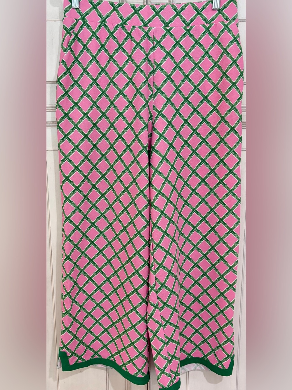 PRELOVED SZ XL Crown & Ivy Pink and Green Geometric pull on wide leg pants